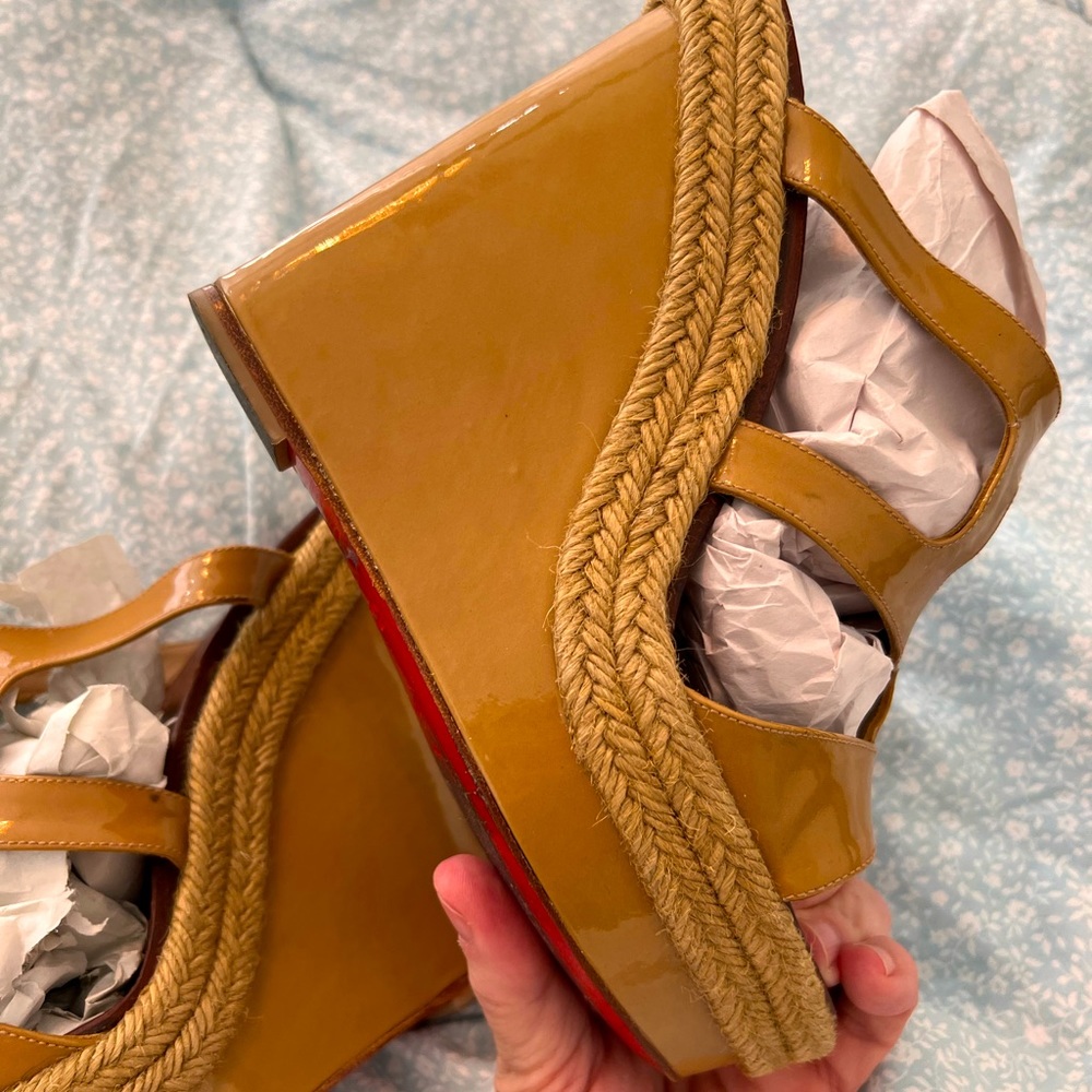 Gorgeous Louboutin wedges!